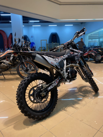 Мотоцикл кроссовый / эндуро BSE (БСЕ) Z10 L Graffiti White (030) - купить с доставкой, по выгодной цене в интернет-магазине Мототека